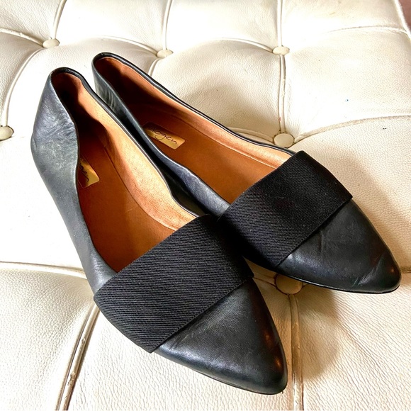 Halogen flats black leather from Nordstrom sz 9.5 good condition